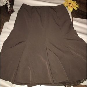 Sag harbor pleated at bottom Beautiful skirt